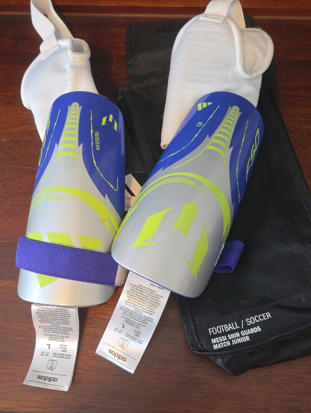 Adidas Youth Football/ Soccer Shin Guards New In Bag